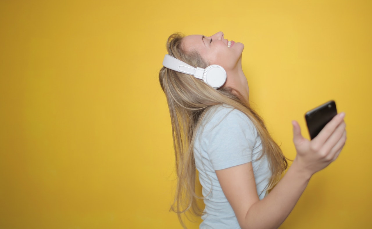 Why Listening To Music Tracks Increases Efficiency
